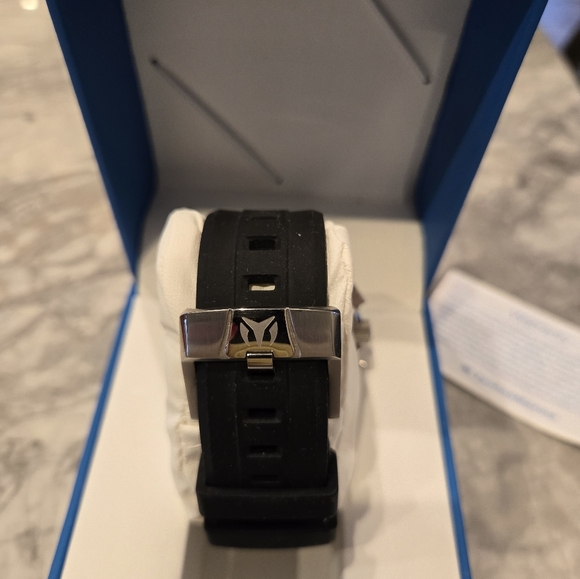 Technomarine Pave Watch - Picture 4 of 7